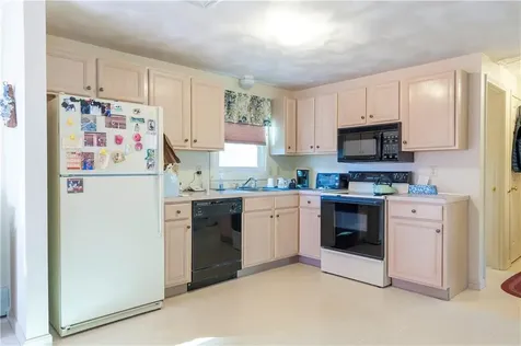 88 Greene Street East Greenwich RI 02818