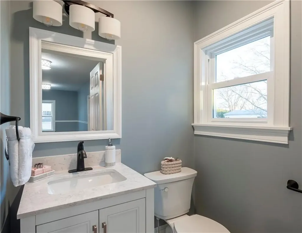 11 Crane Street Street S Pawtucket RI 02860