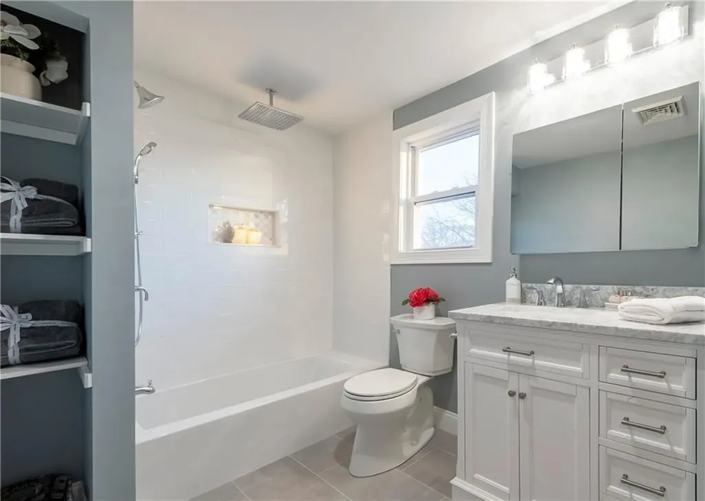 11 Crane Street Street S Pawtucket RI 02860