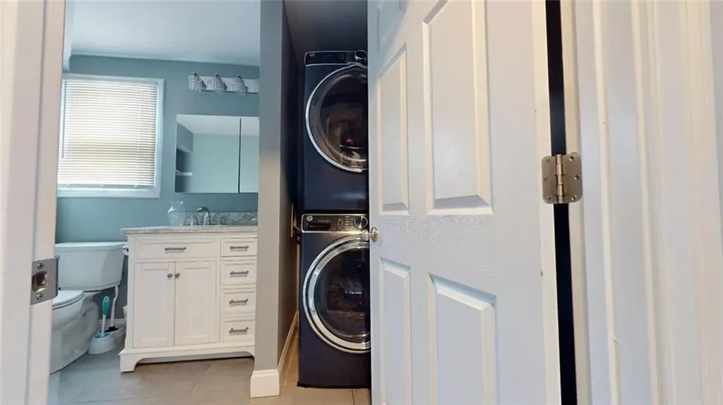 11 Crane Street Street S Pawtucket RI 02860