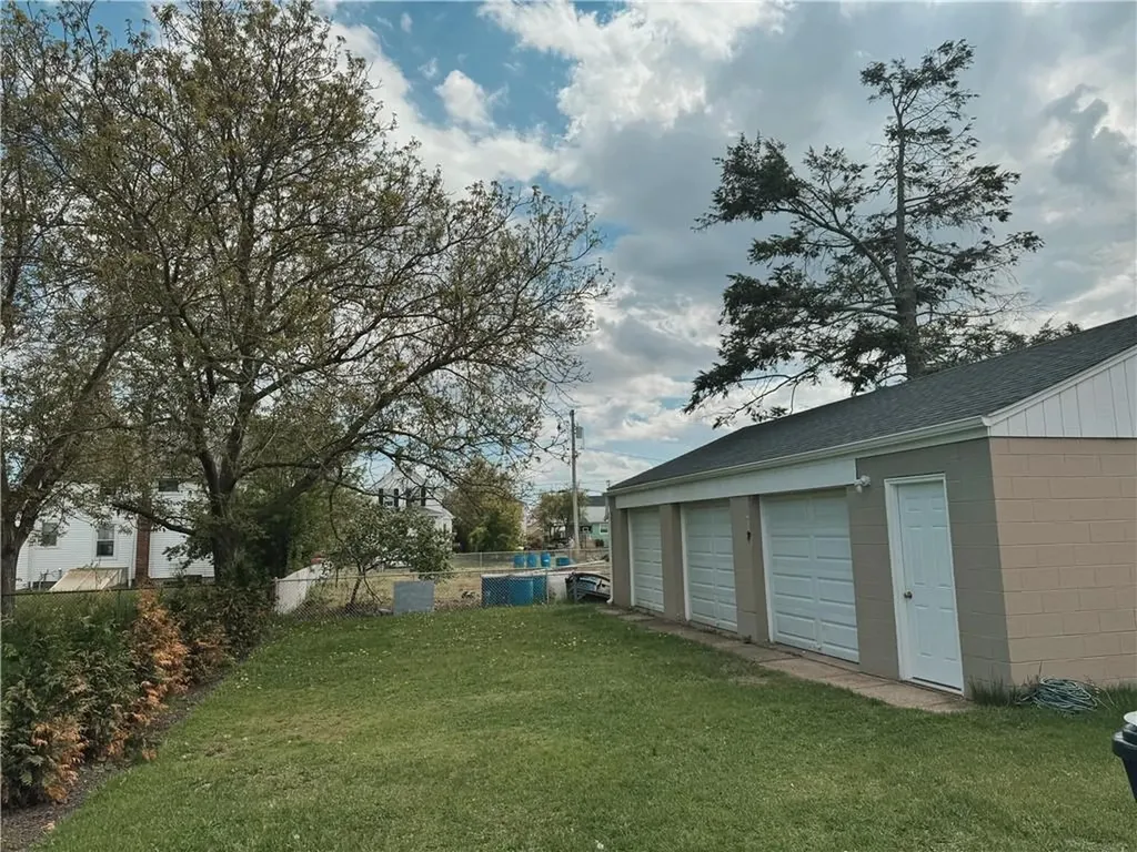 11 Crane Street Street S Pawtucket RI 02860