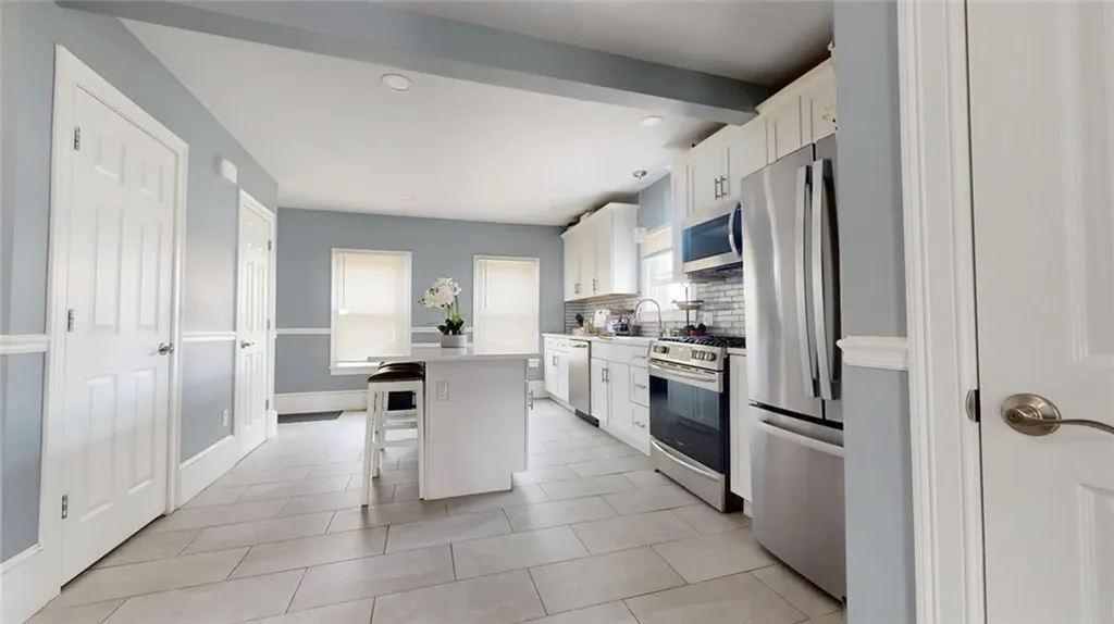 11 Crane Street Street S Pawtucket RI 02860