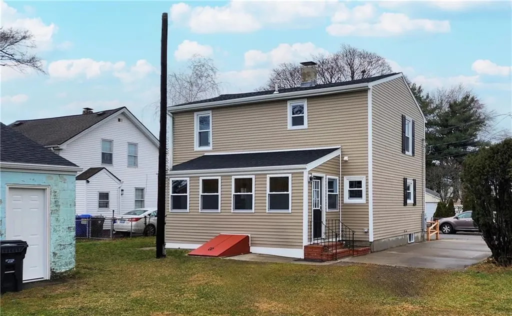 11 Crane Street Street S Pawtucket RI 02860