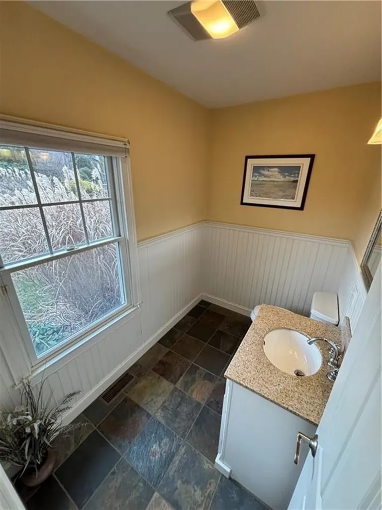 44 Mast Street Jamestown RI 02835