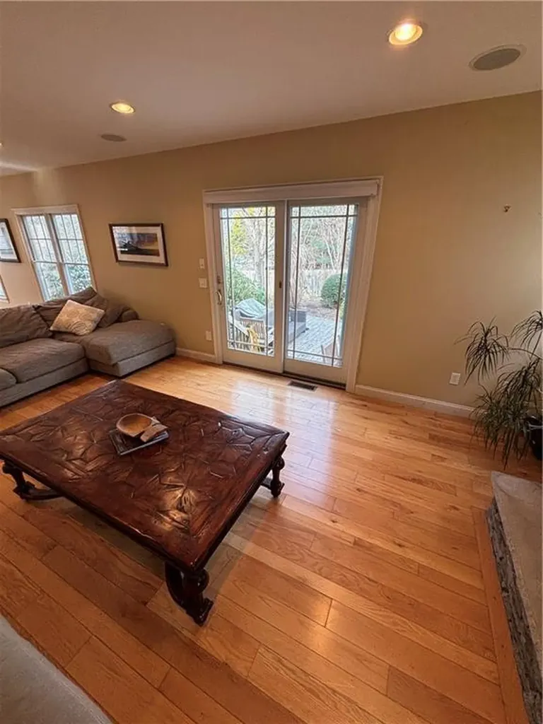 44 Mast Street Jamestown RI 02835