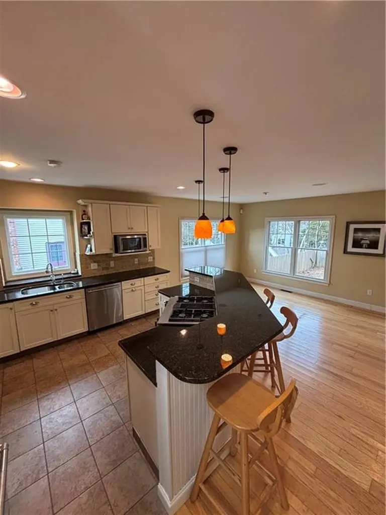 44 Mast Street Jamestown RI 02835