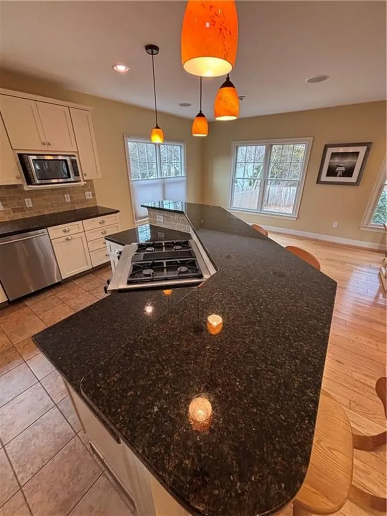 44 Mast Street Jamestown RI 02835