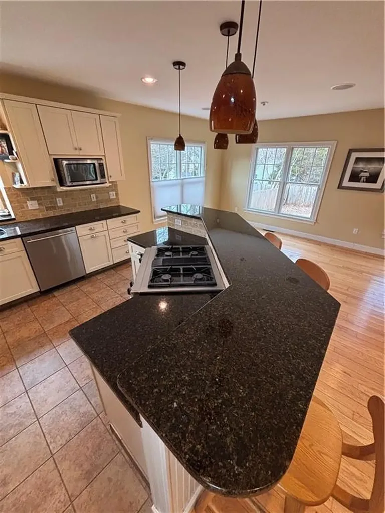 44 Mast Street Jamestown RI 02835