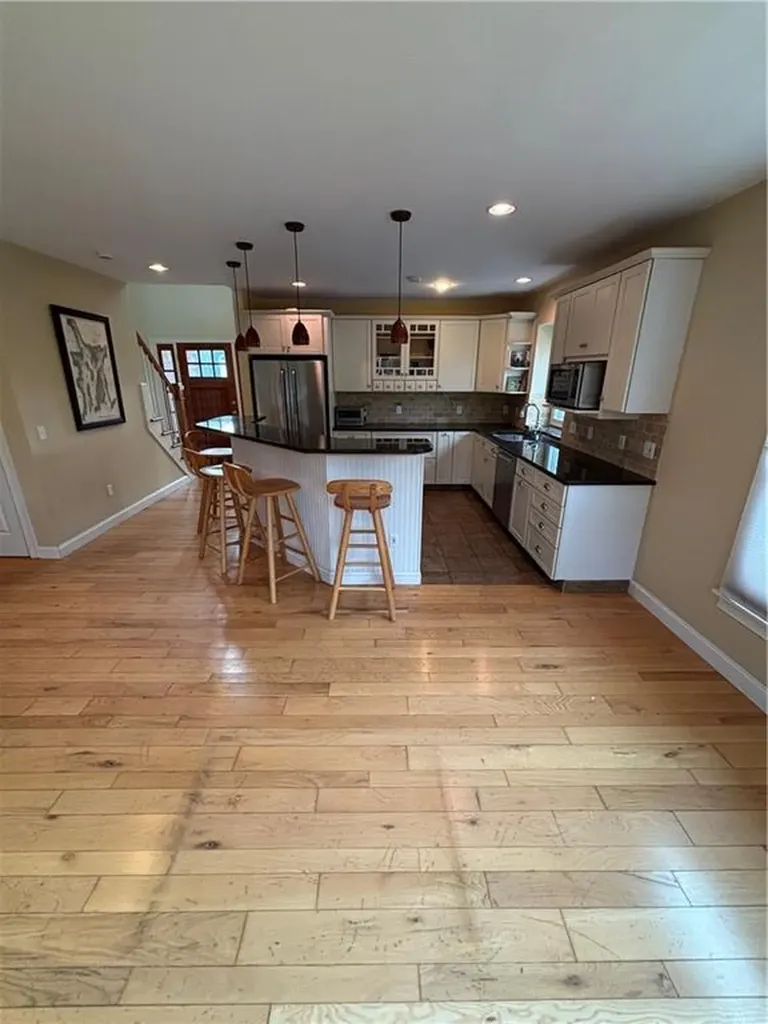 44 Mast Street Jamestown RI 02835