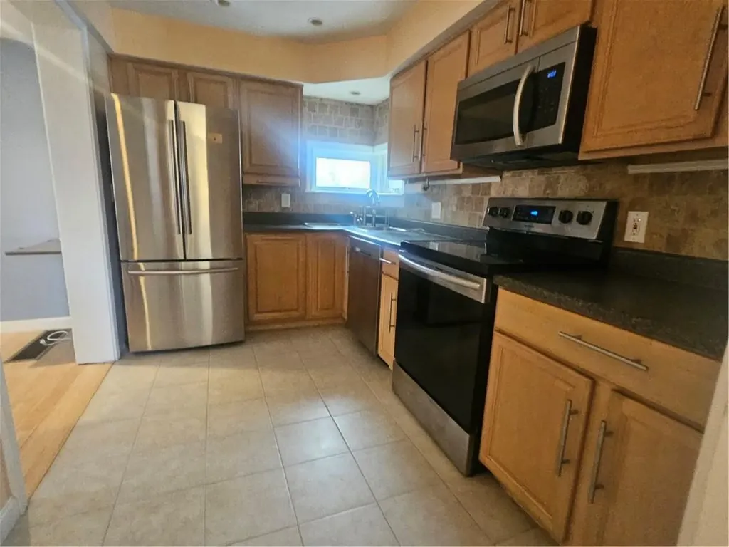 229 Louise Street Woonsocket RI 02895