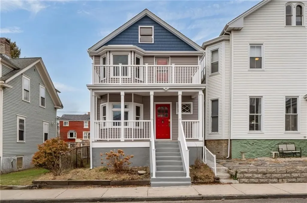 11 Bayview Avenue Newport RI 02840