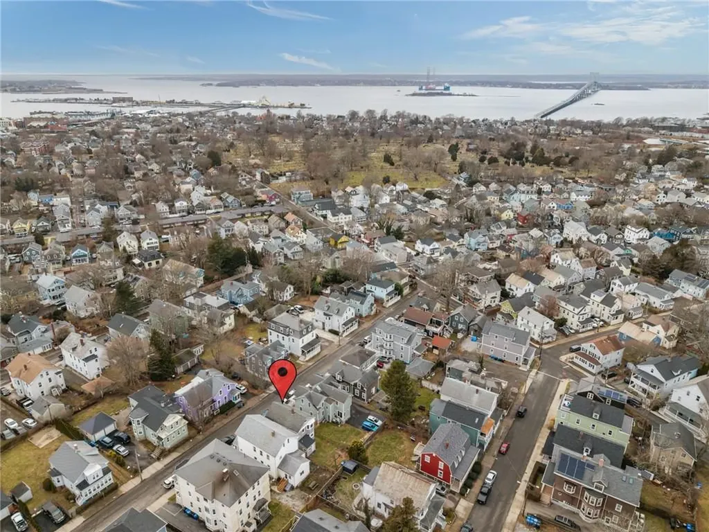 11 Bayview Avenue Newport RI 02840