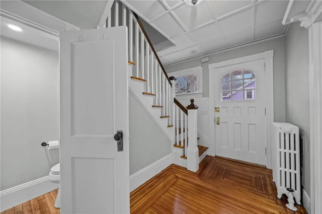 11 Bayview Avenue Newport RI 02840