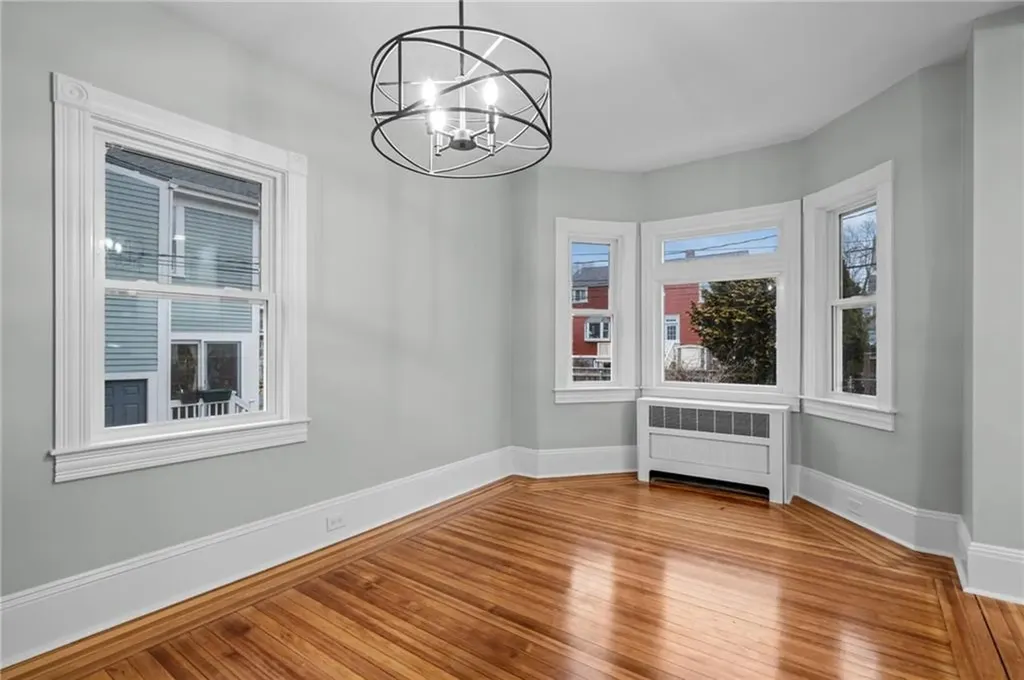 11 Bayview Avenue Newport RI 02840