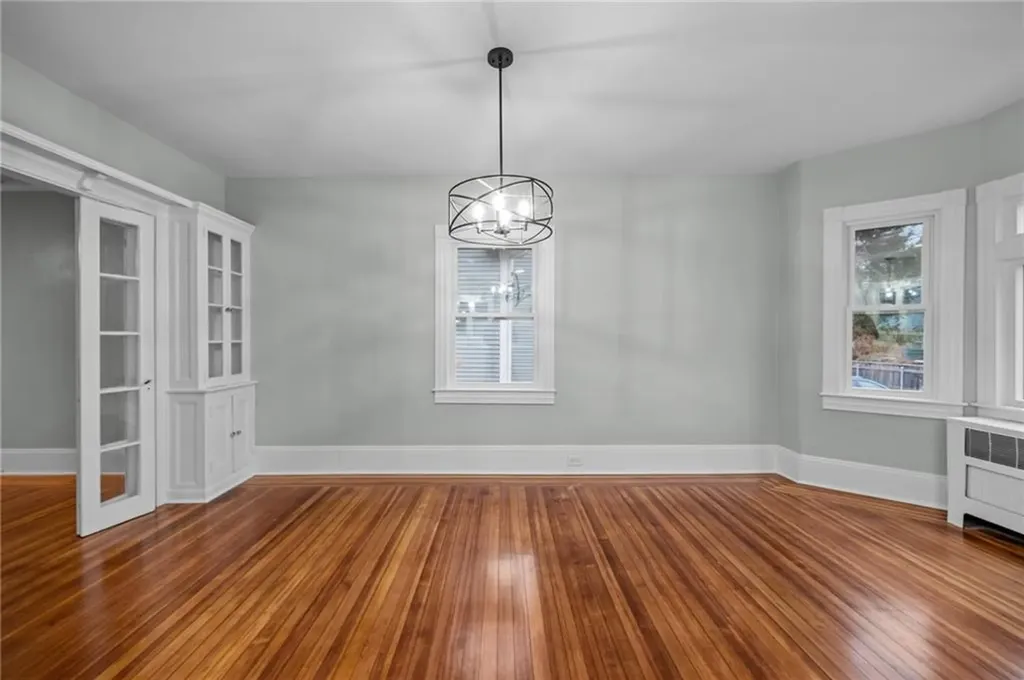 11 Bayview Avenue Newport RI 02840