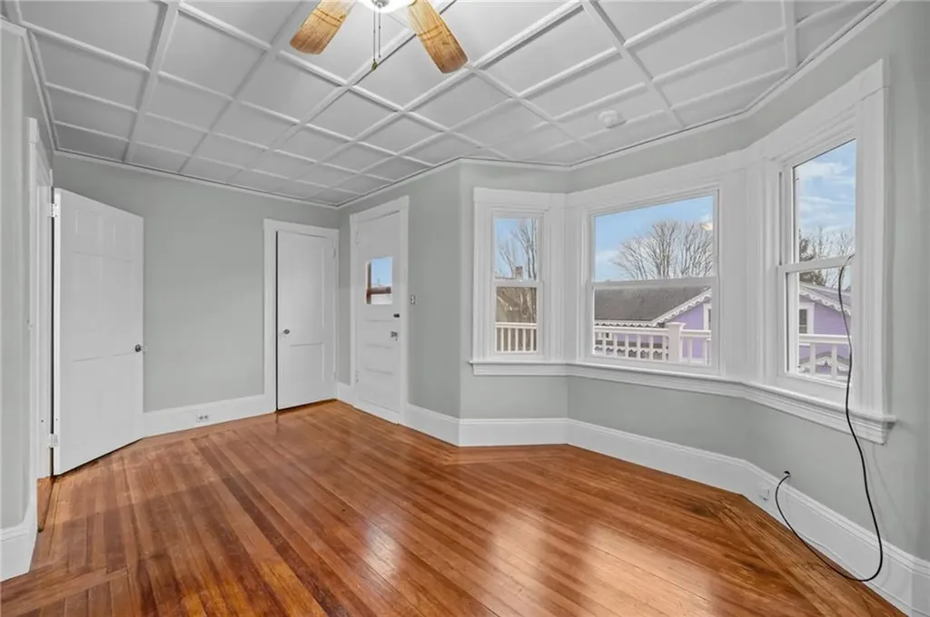 11 Bayview Avenue Newport RI 02840