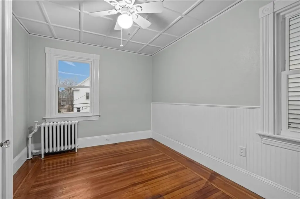 11 Bayview Avenue Newport RI 02840