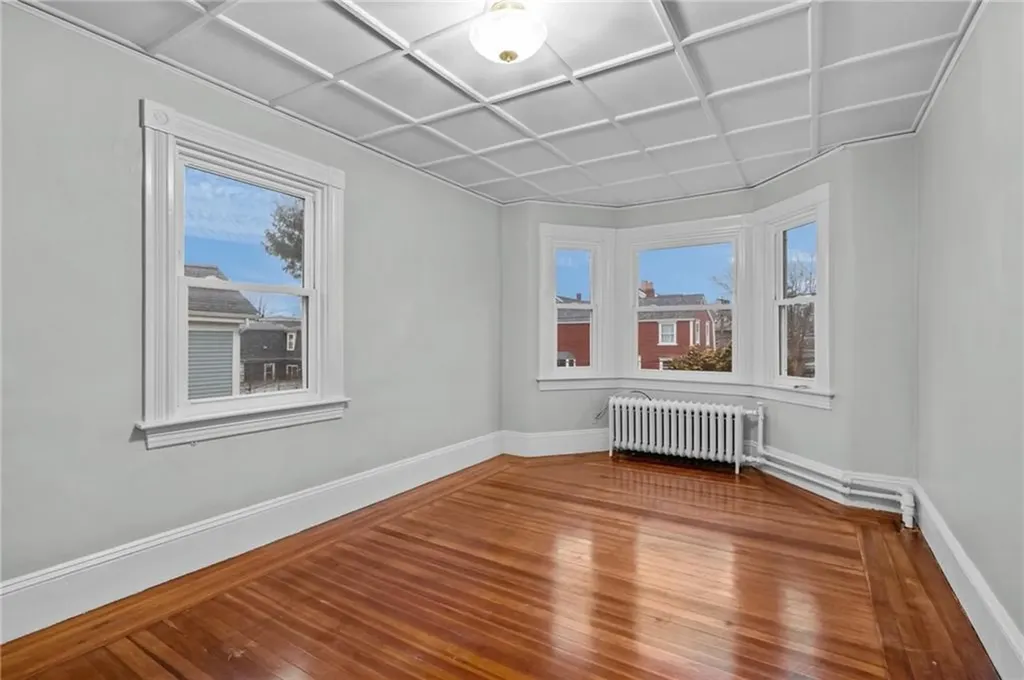 11 Bayview Avenue Newport RI 02840