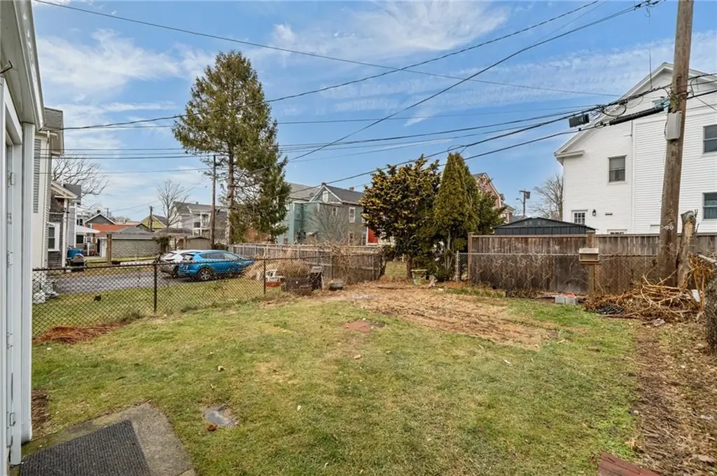 11 Bayview Avenue Newport RI 02840