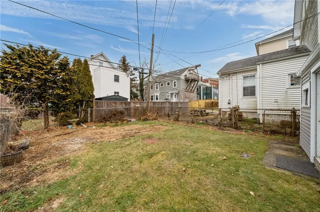 11 Bayview Avenue Newport RI 02840