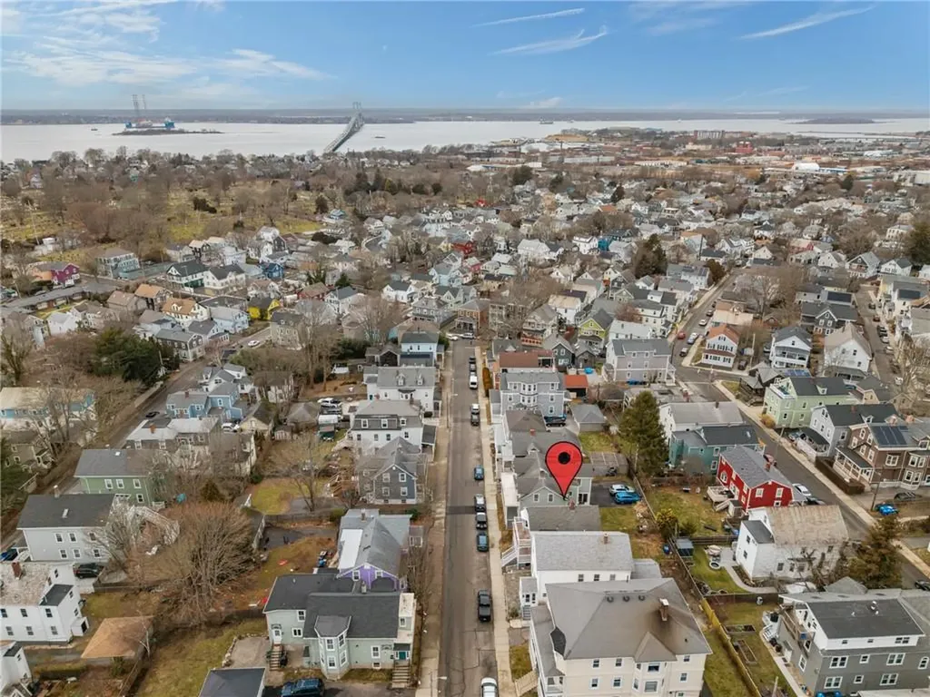 11 Bayview Avenue Newport RI 02840