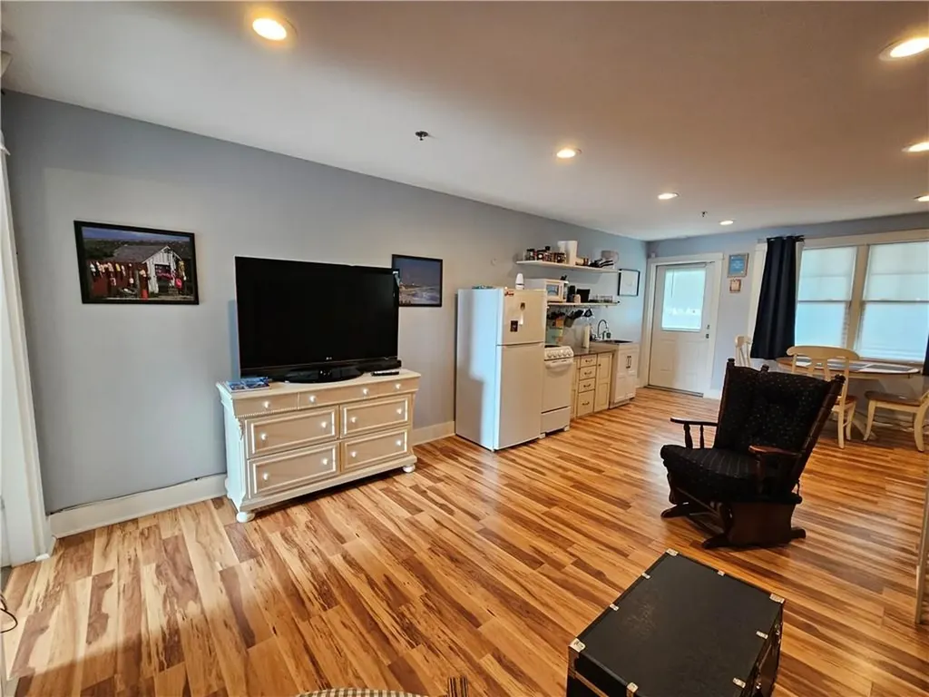 236 Sand Hill Cove Road Narragansett RI 02882