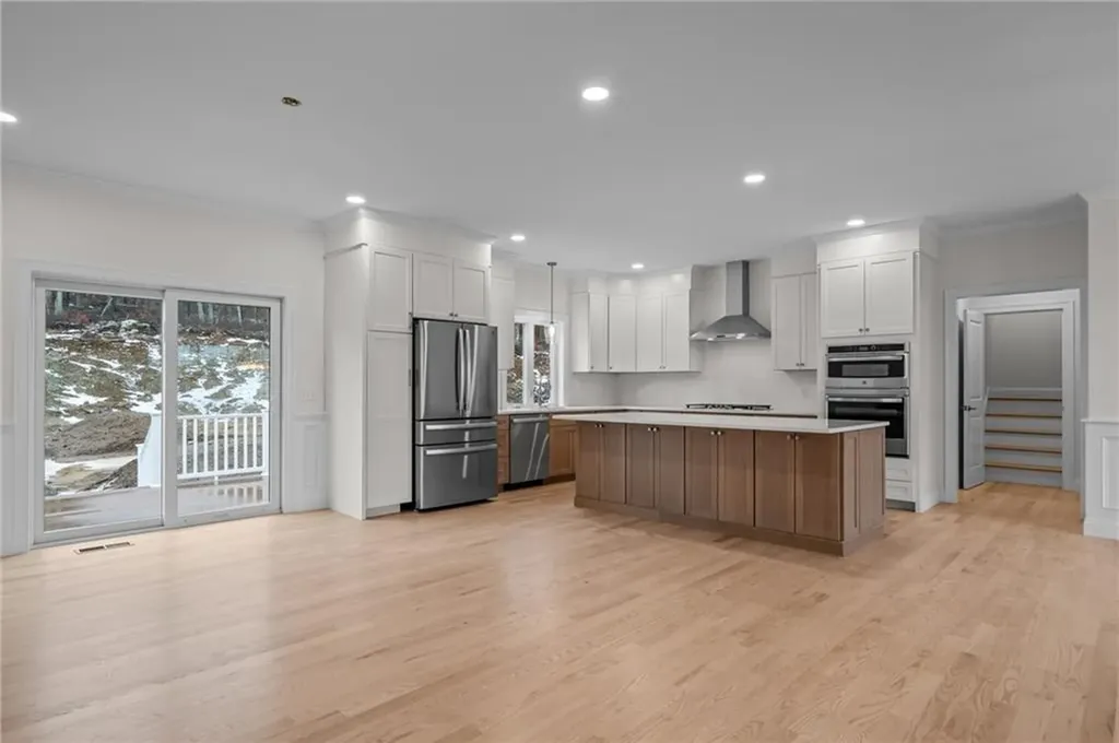 5 Justin Court Johnston RI 02919