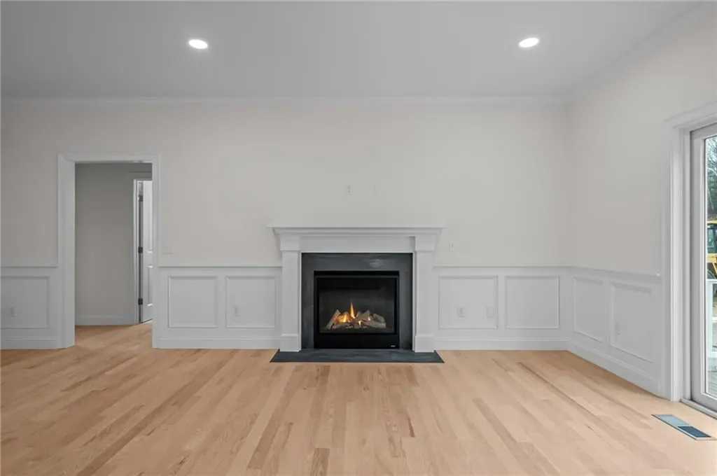 5 Justin Court Johnston RI 02919