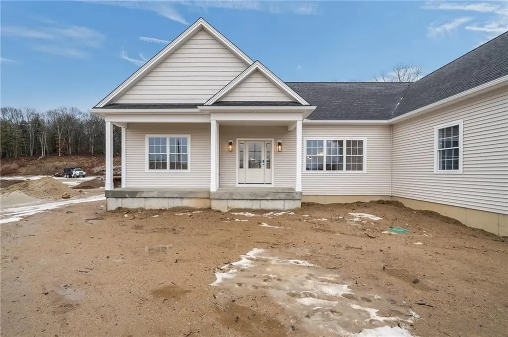 5 Justin Court Johnston RI 02919