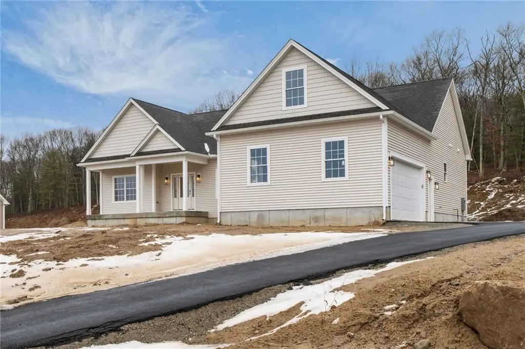 5 Justin Court Johnston RI 02919