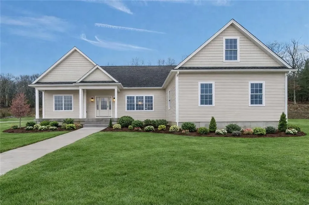 5 Justin Court Johnston RI 02919