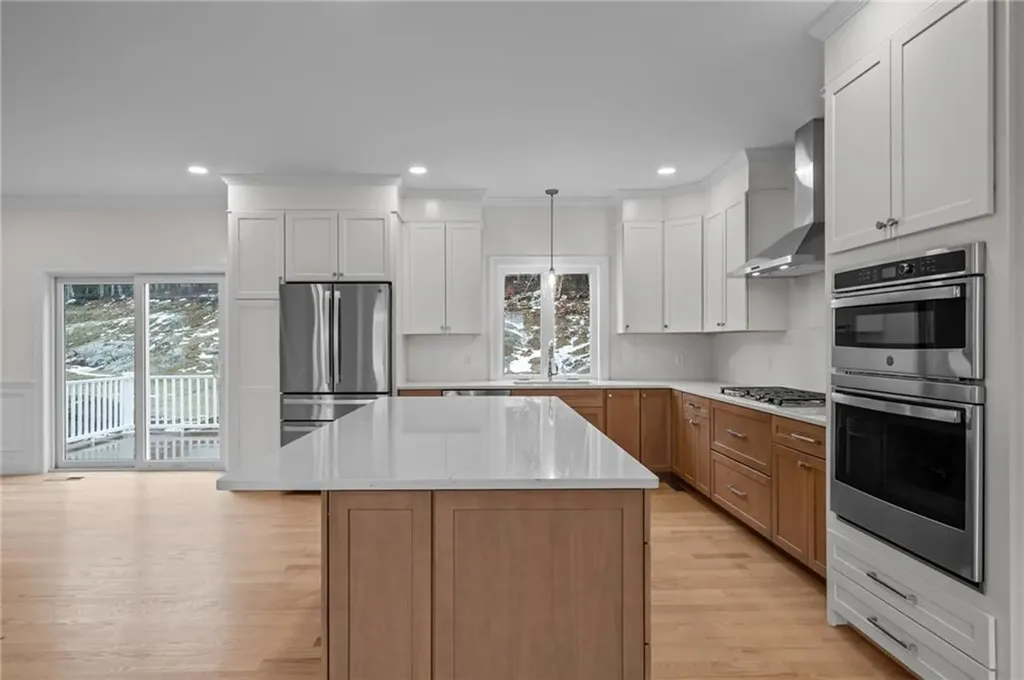 5 Justin Court Johnston RI 02919