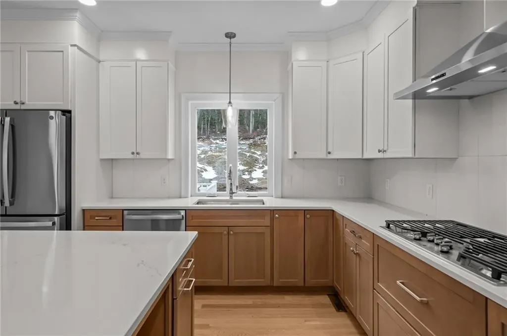 5 Justin Court Johnston RI 02919