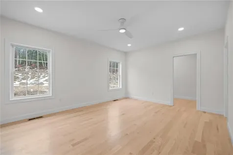 5 Justin Court Johnston RI 02919