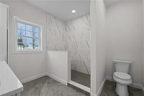 5 Justin Court Johnston RI 02919