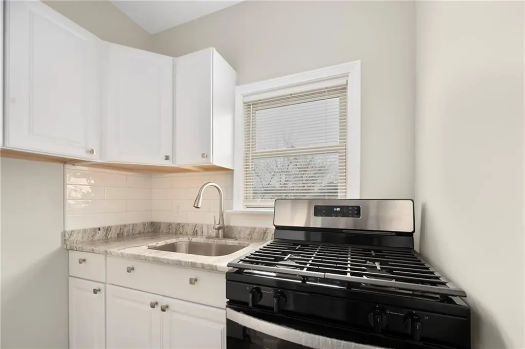 5 Borden Street Pawtucket RI 02861