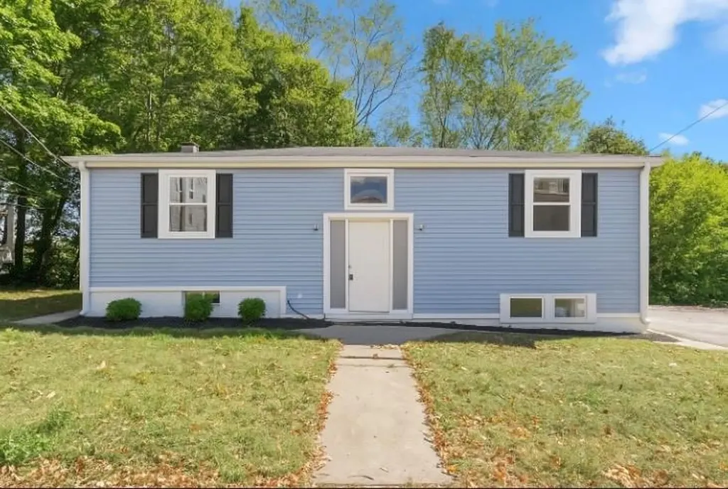 80 Summit Street Woonsocket RI 02895