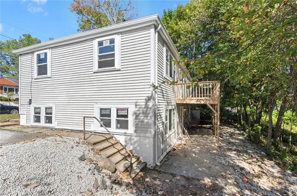 80 Summit Street Woonsocket RI 02895