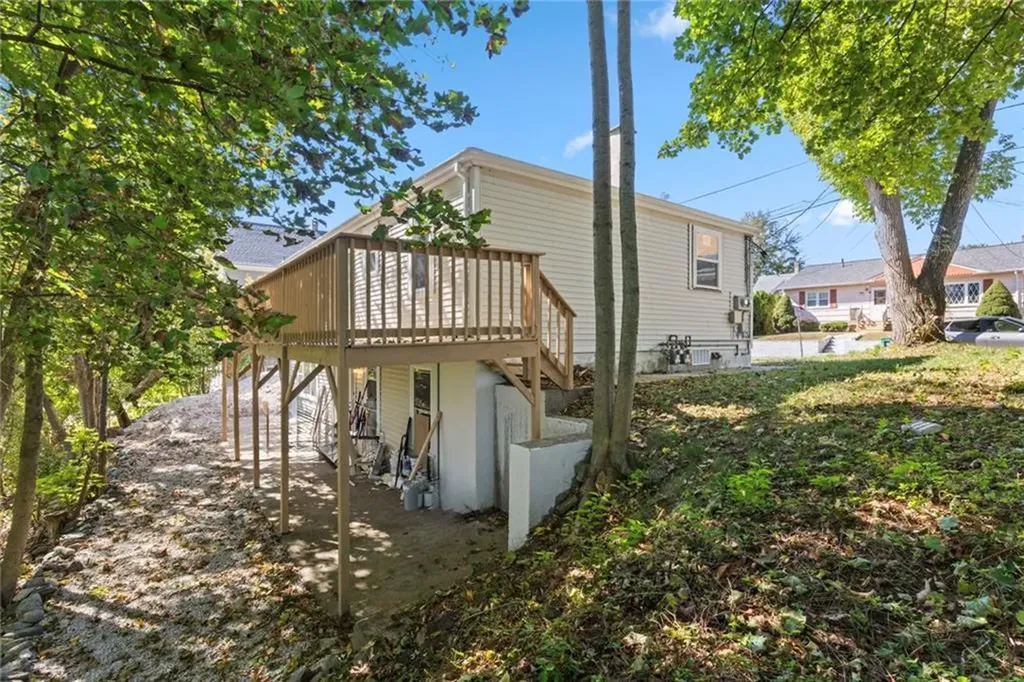 80 Summit Street Woonsocket RI 02895
