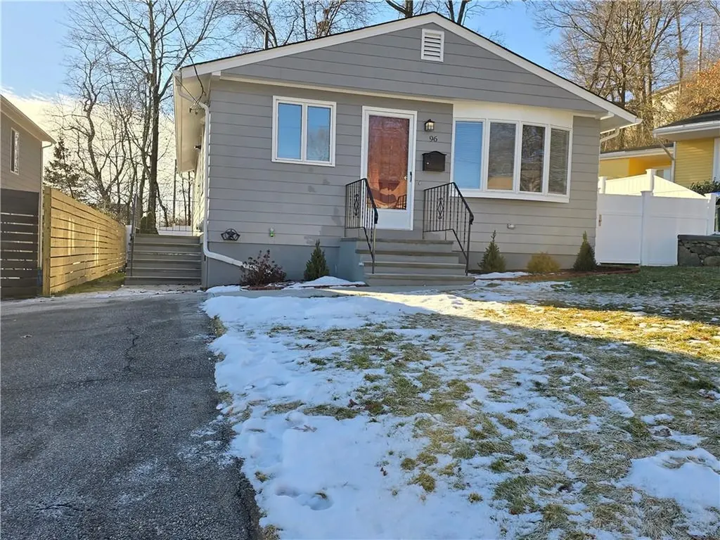 96 Edgeworth Avenue Providence RI 02904