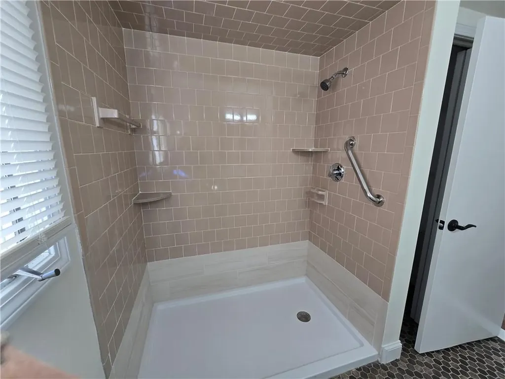 96 Edgeworth Avenue Providence RI 02904