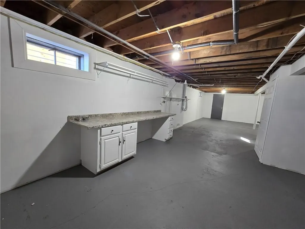 96 Edgeworth Avenue Providence RI 02904