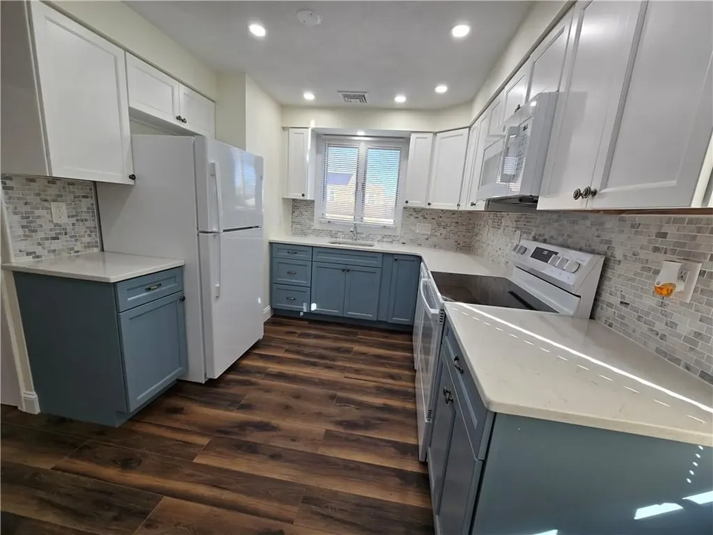 96 Edgeworth Avenue Providence RI 02904