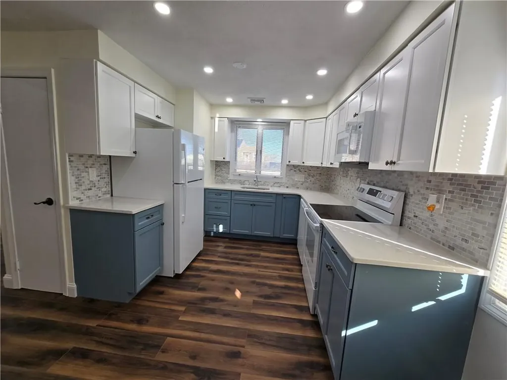 96 Edgeworth Avenue Providence RI 02904