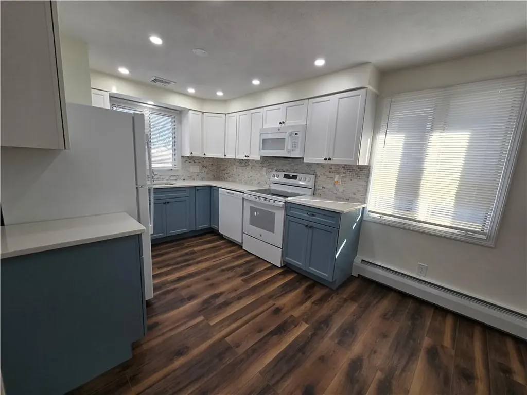 96 Edgeworth Avenue Providence RI 02904