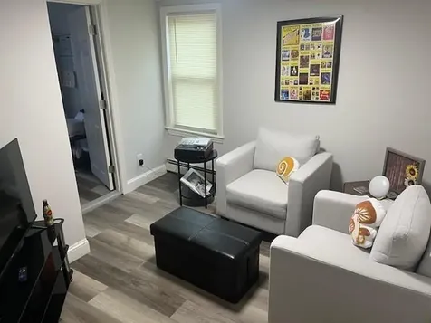 15 Rock Street Bristol RI 02809