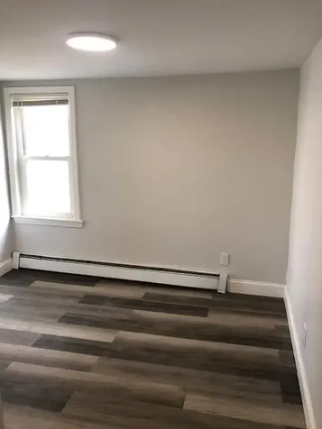 15 Rock Street Bristol RI 02809