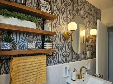 57 Wampanoag Circle North Kingstown RI 02852