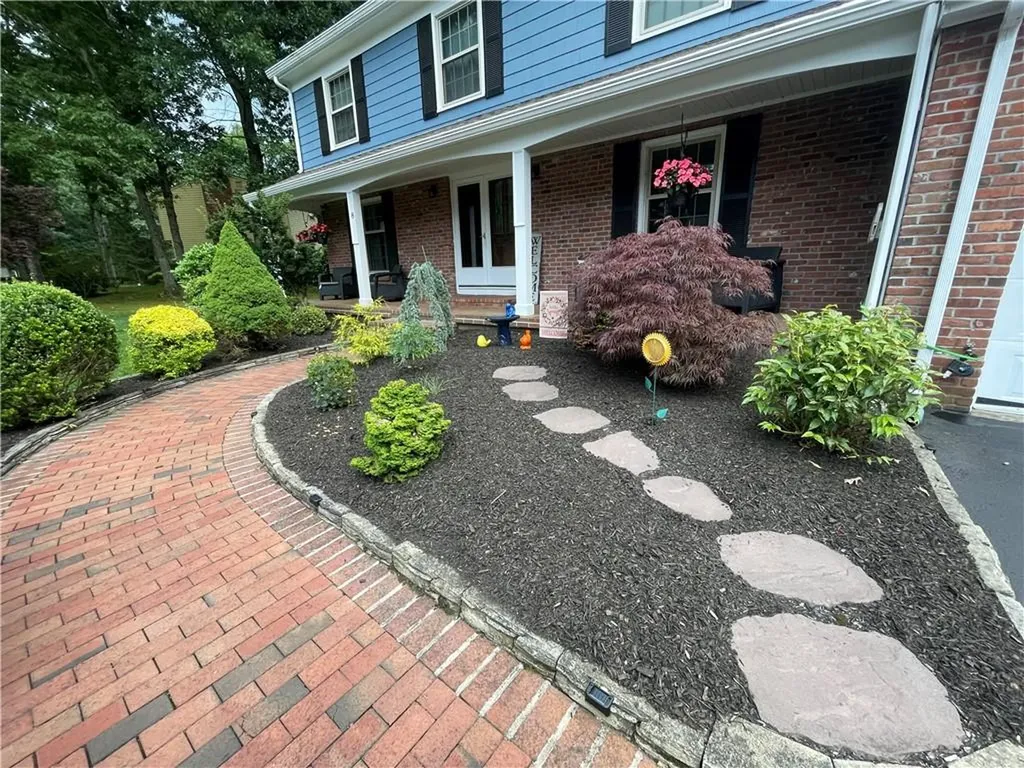 8 Winterberry Drive Coventry RI 02816