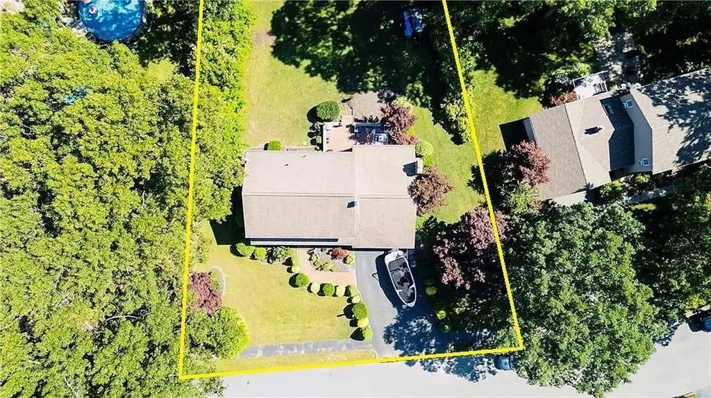 8 Winterberry Drive Coventry RI 02816